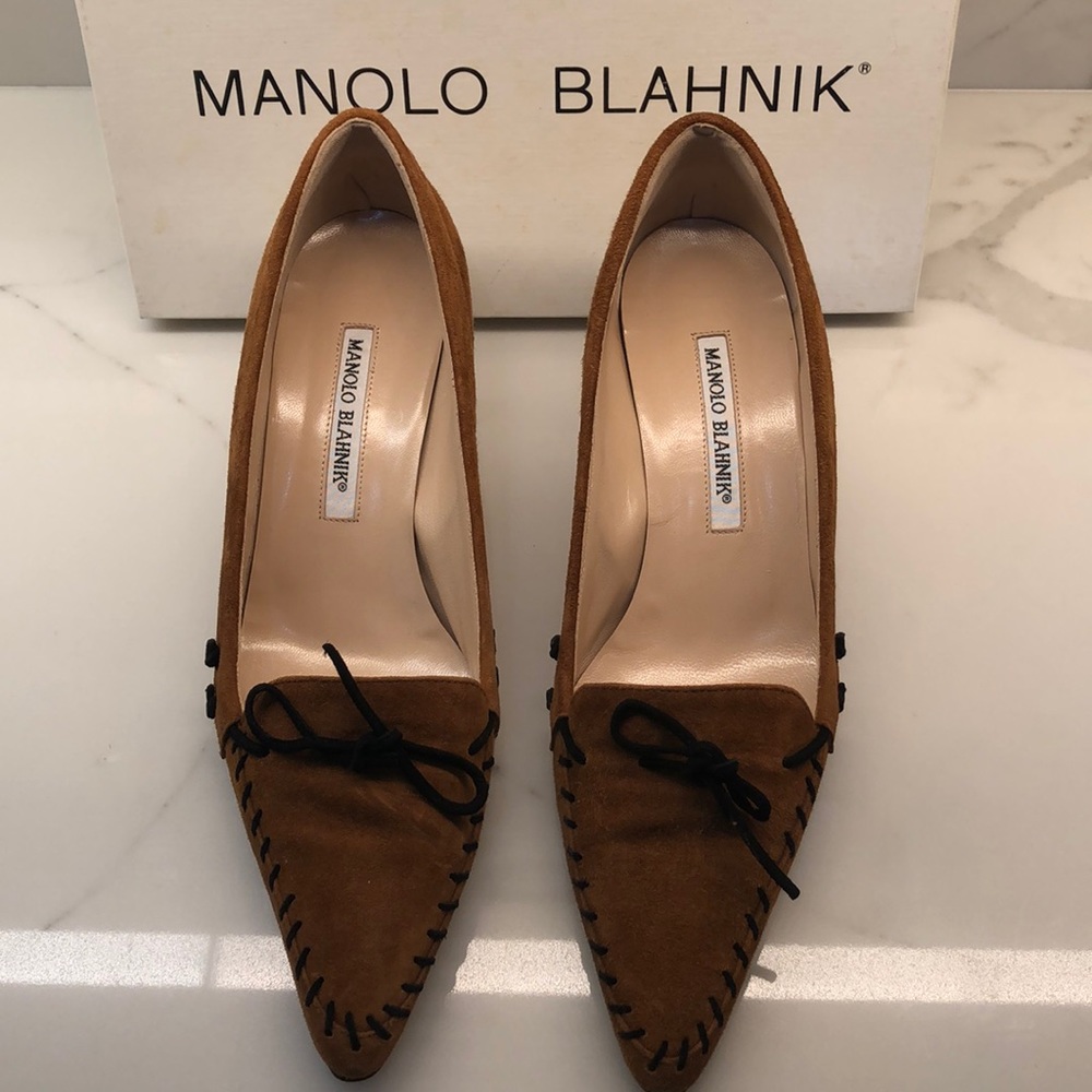 Manolo Blahnik Camel Suede heels. Like New!